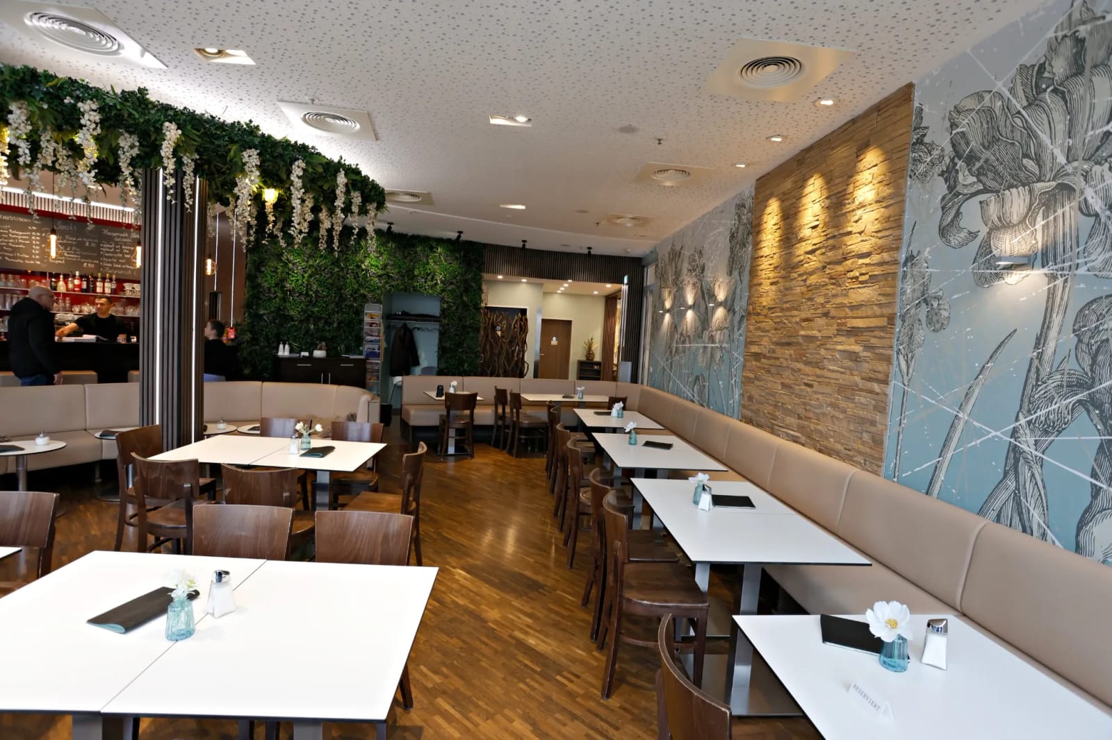 Rafael Café & Brunch photo 3