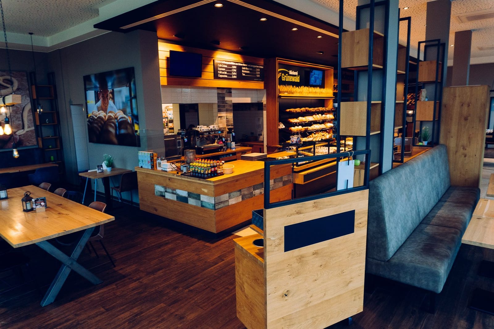 Café/Bäckerei Grünewald photo 3