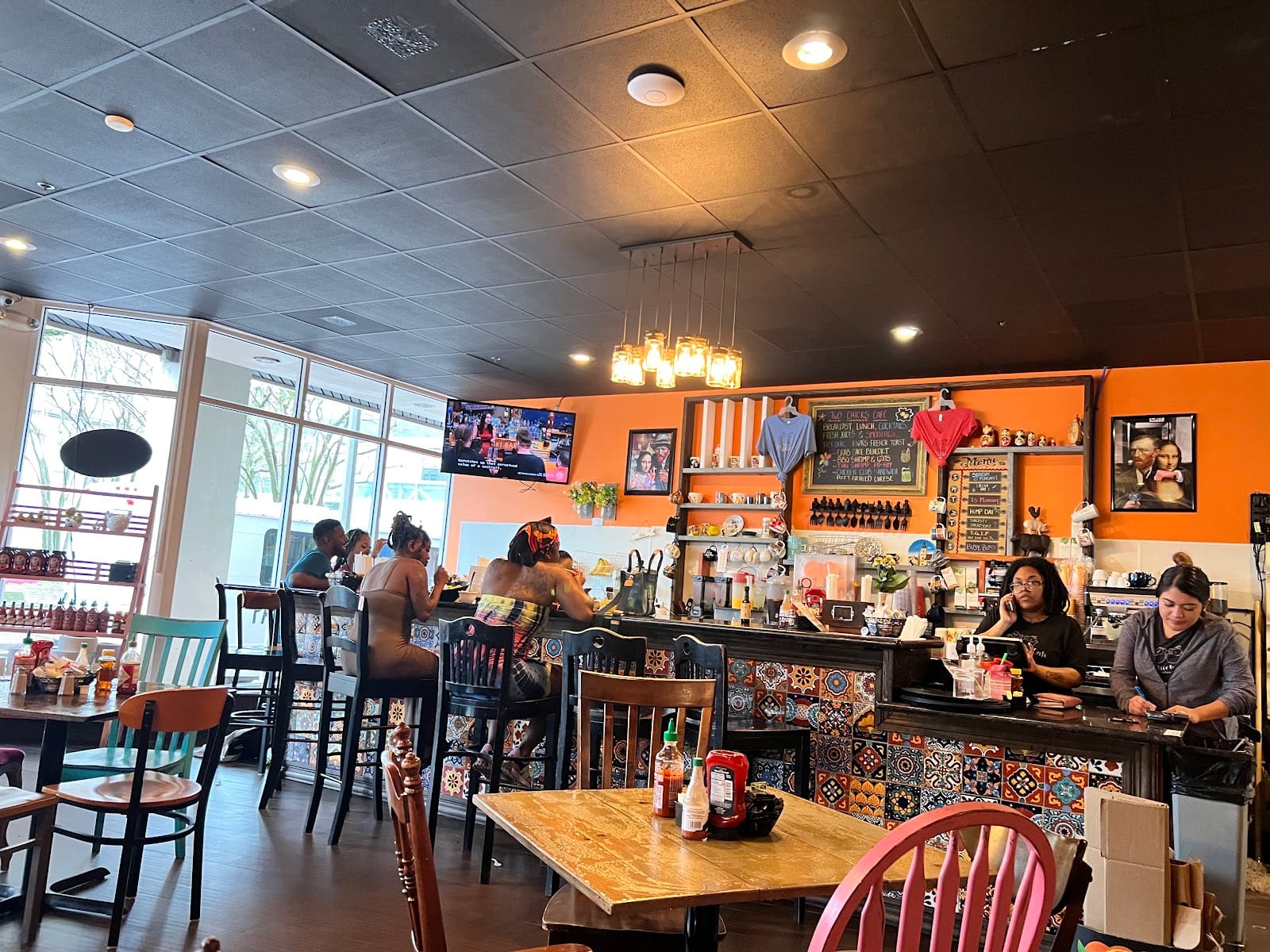 Two Chicks Café