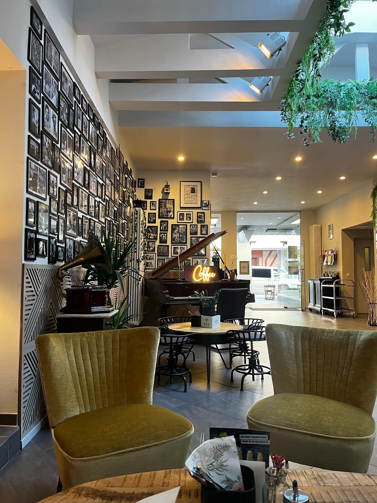 Café 77