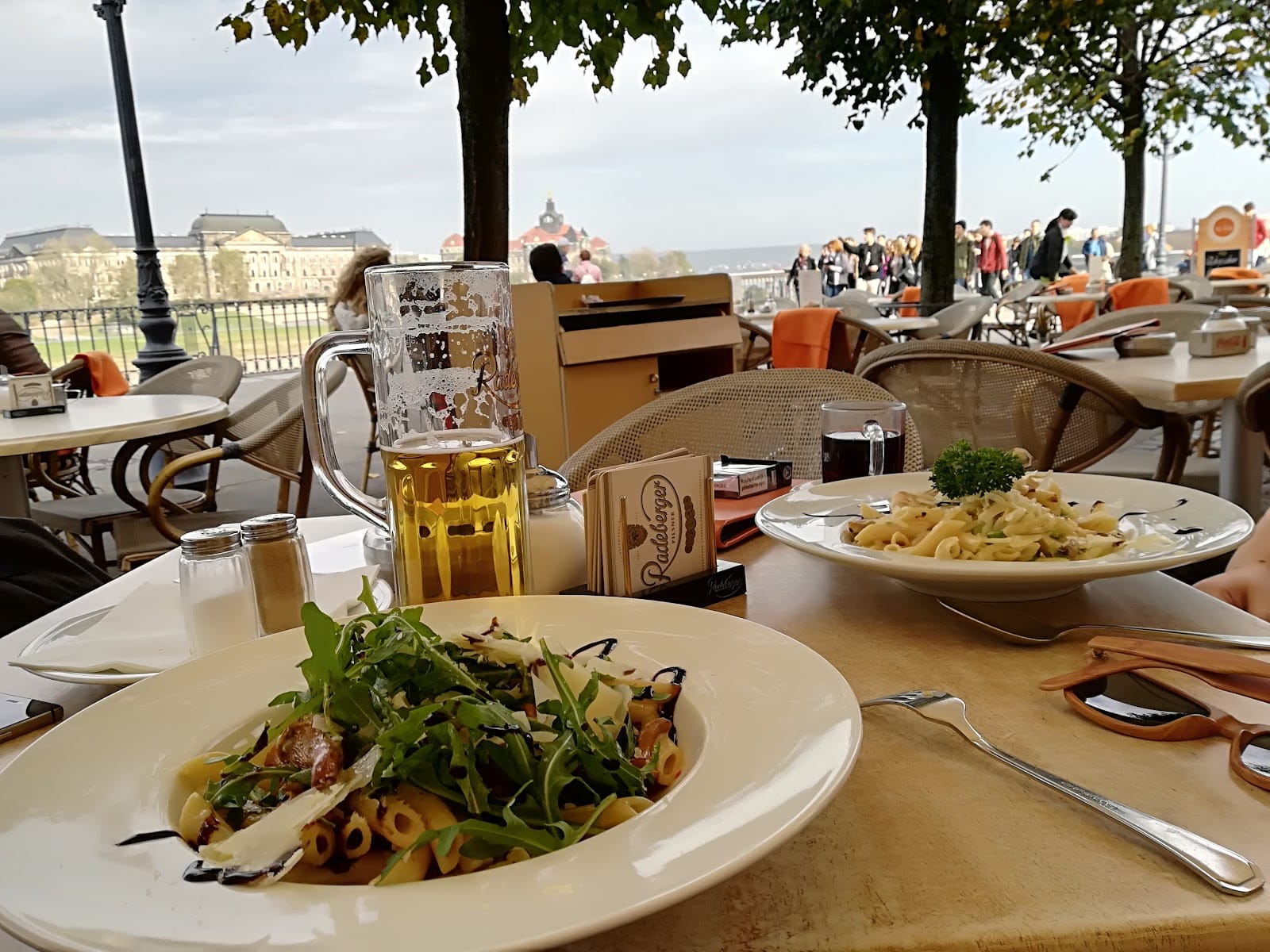 Café Vis á Vis