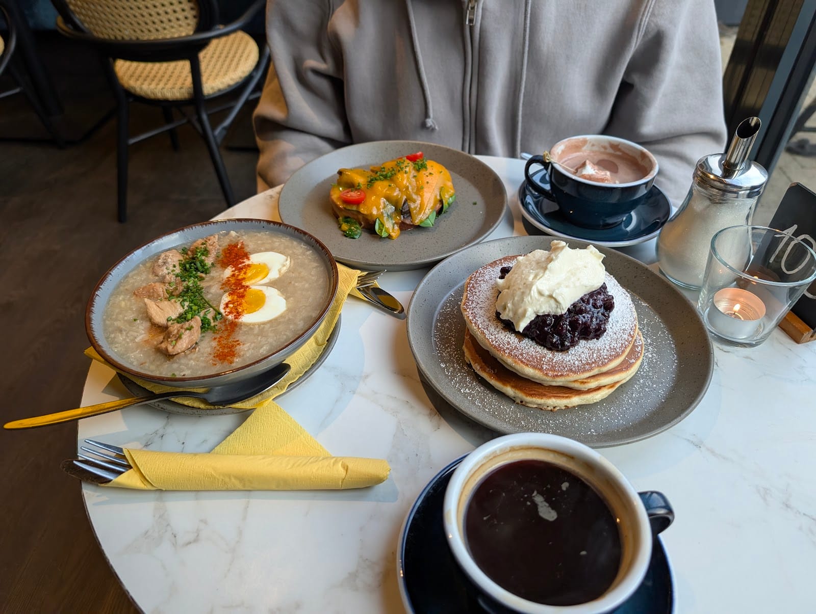Jeepney Café Mitte