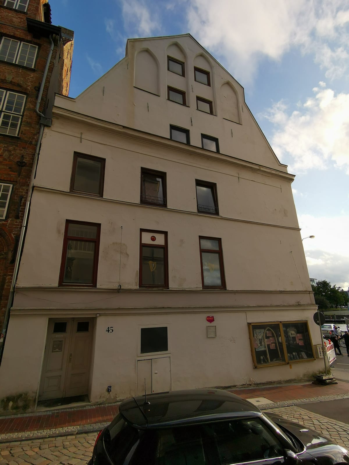 Finder's Café photo 3