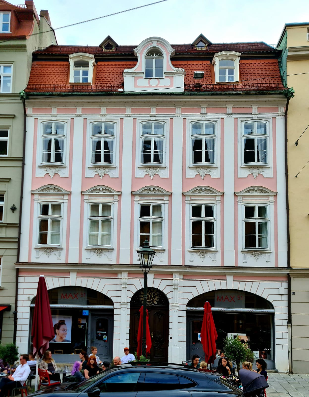 Bricks Café