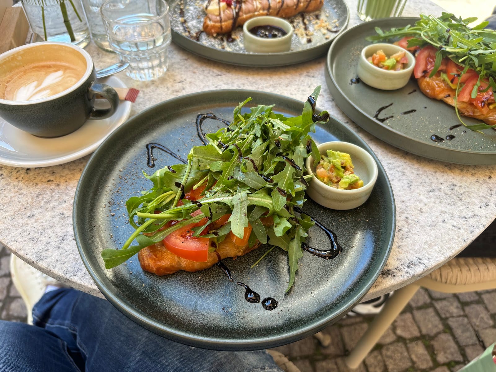 Isopi All Day Café