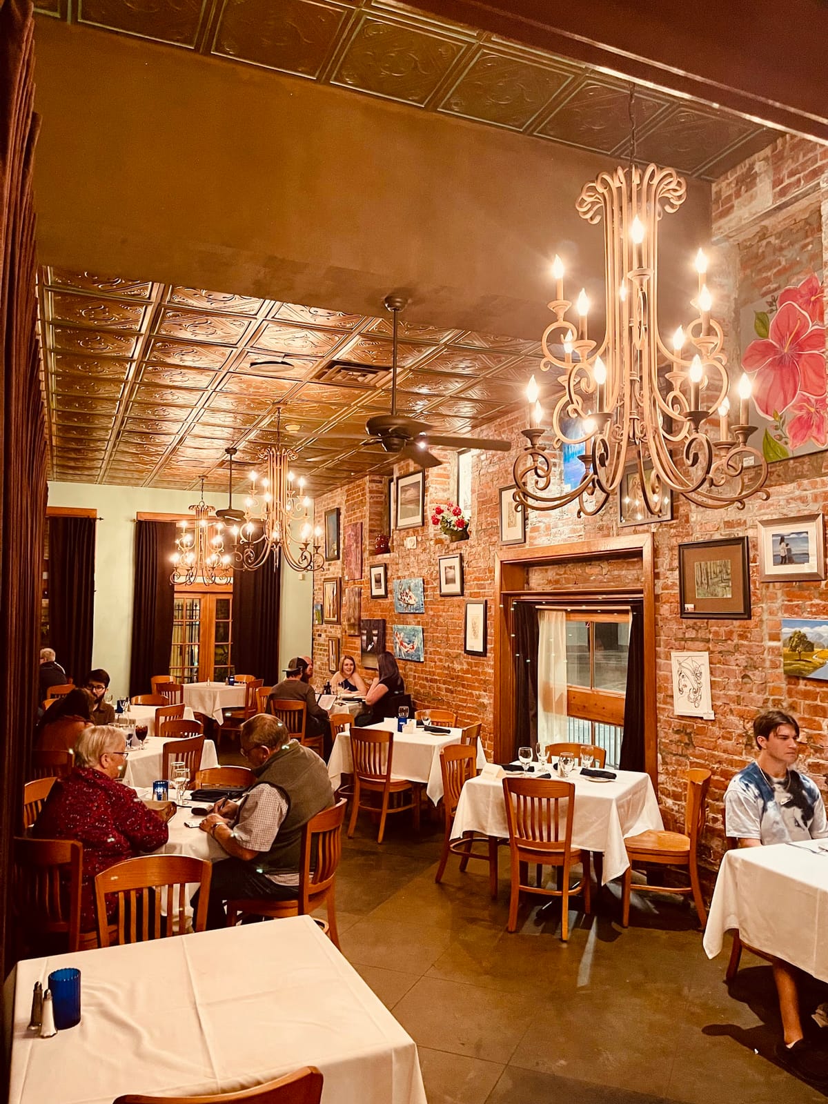 Pujo St Cafe