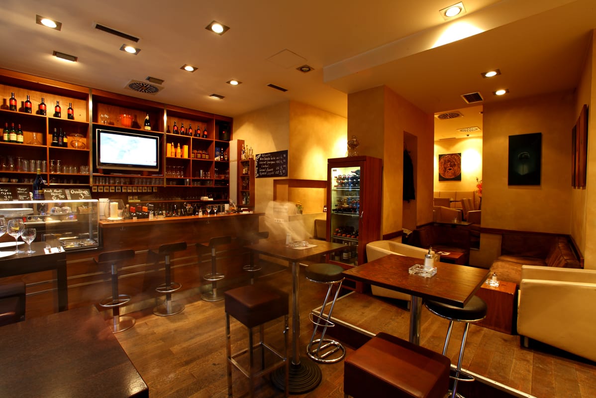 Mocca Espresso & Weinbar photo 4