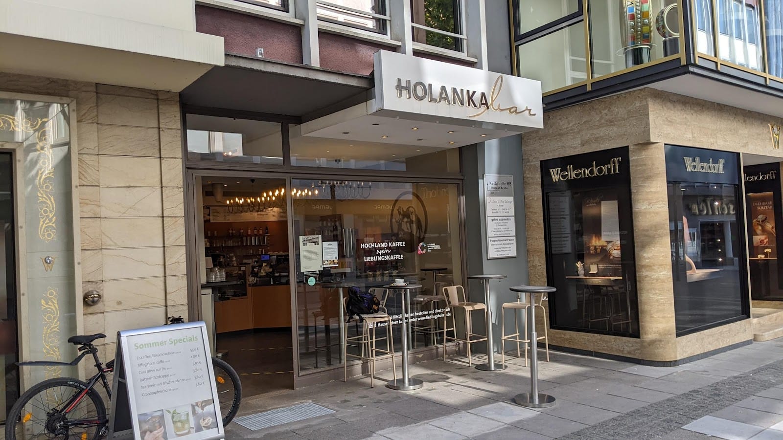 Holanka Bar