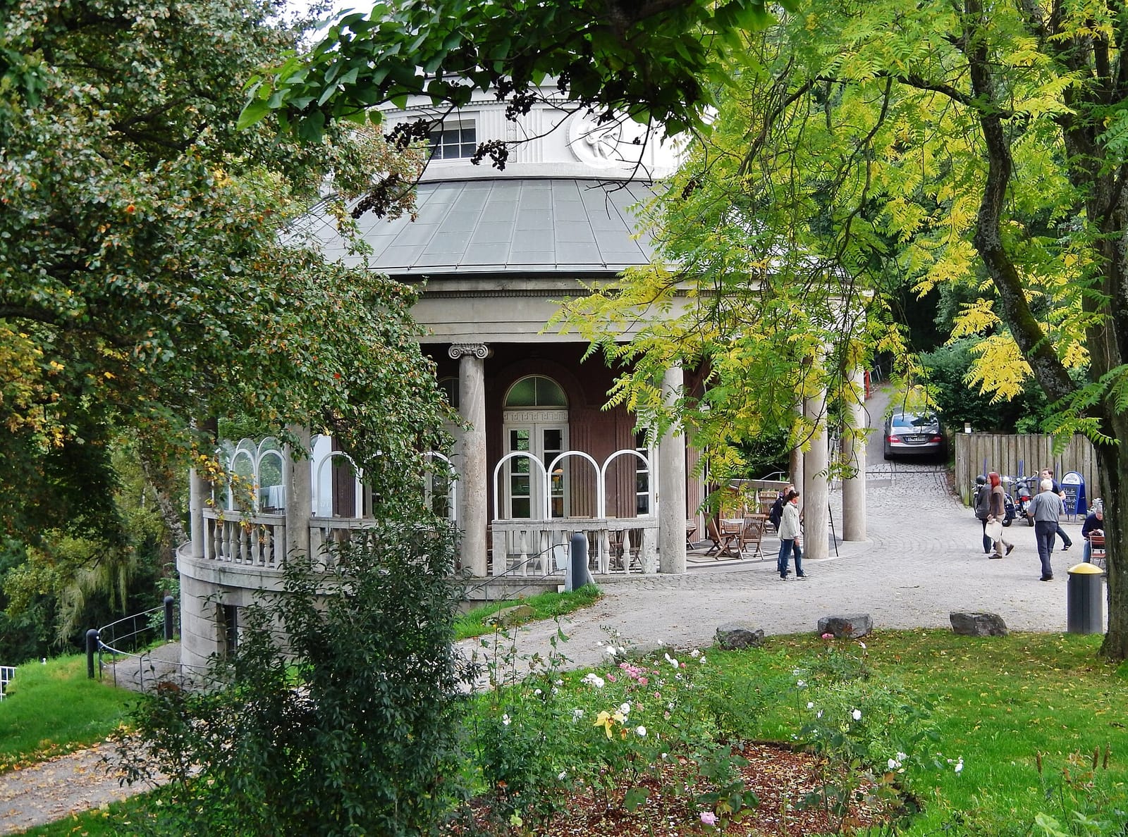 Teehaus im Weißenburgpark photo 2