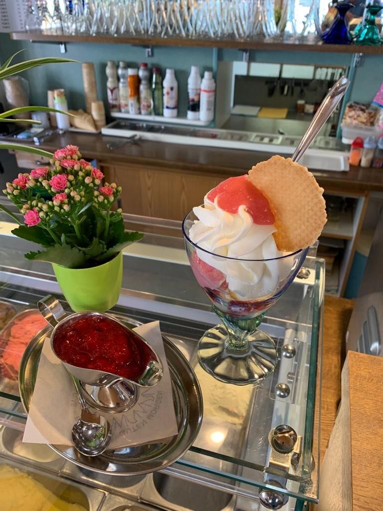 Pinguin Eiscafe photo 7