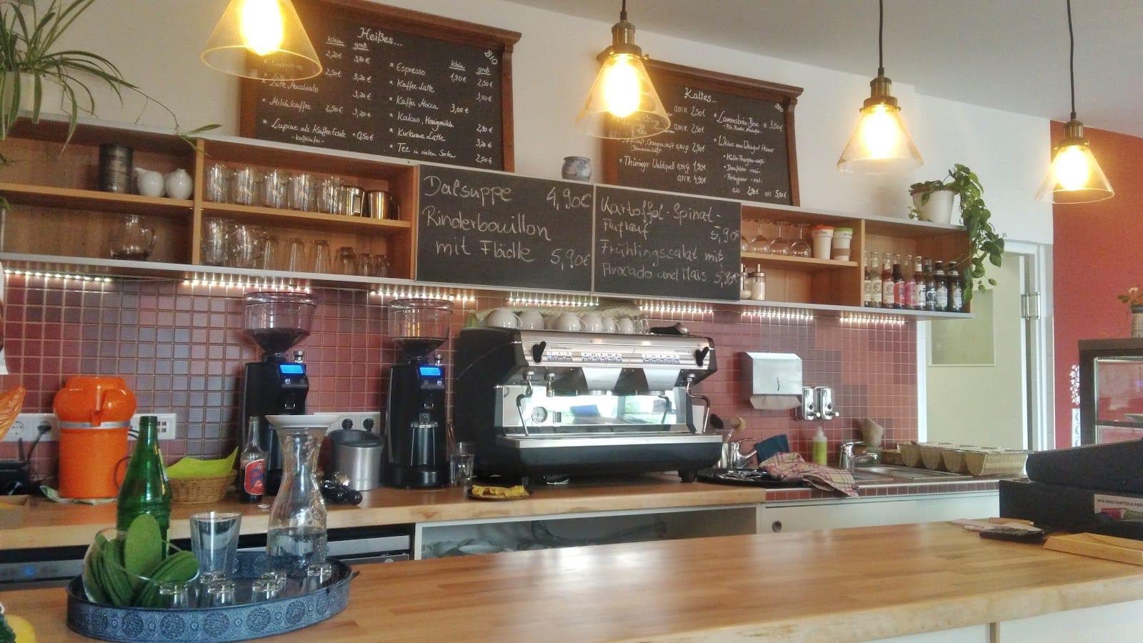 LandMarkt Café + Bistro