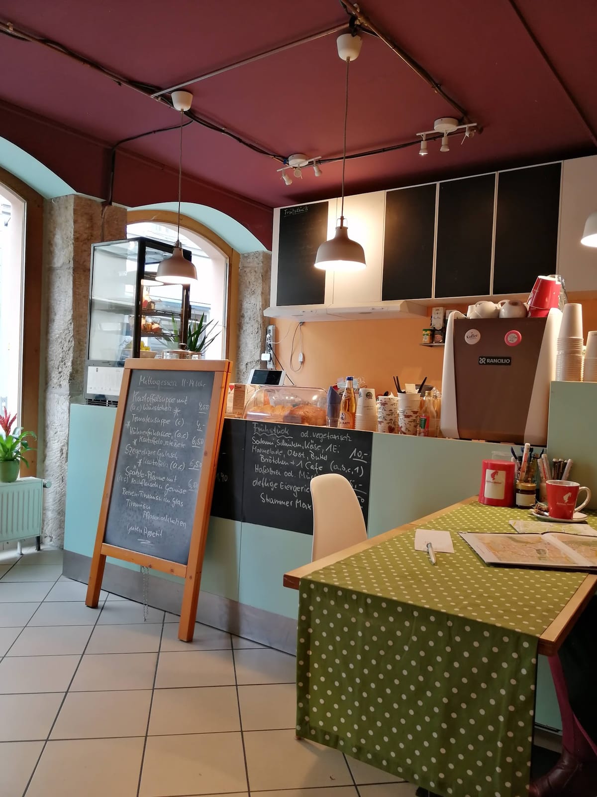 Zeppis Café-Bistro