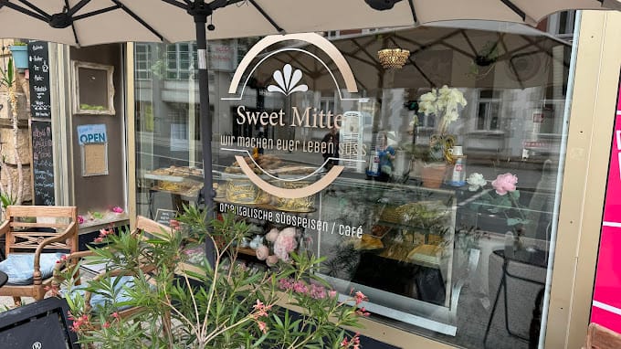 Sweet Mitte photo 9