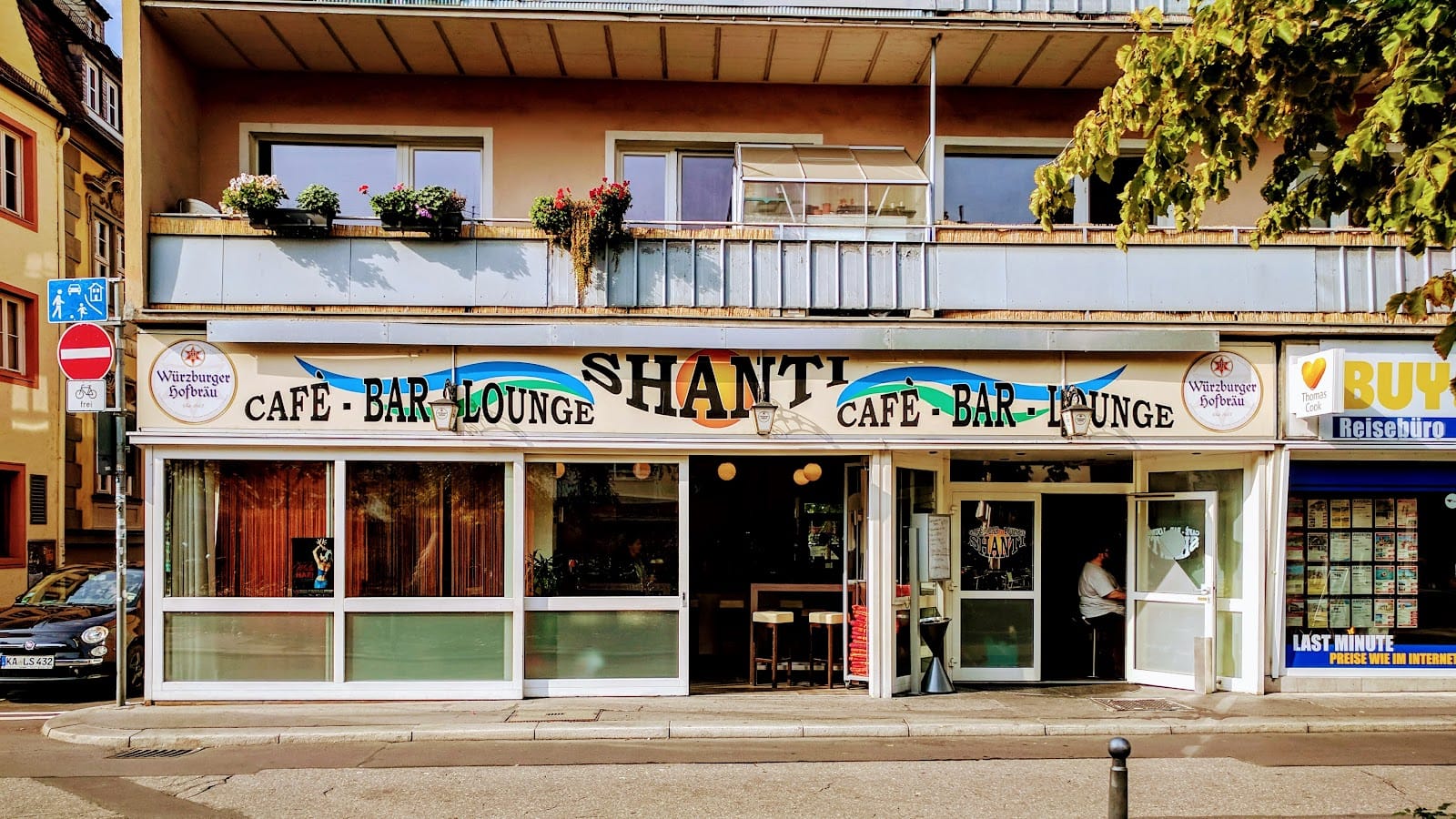 Shanti Cafe-Bar