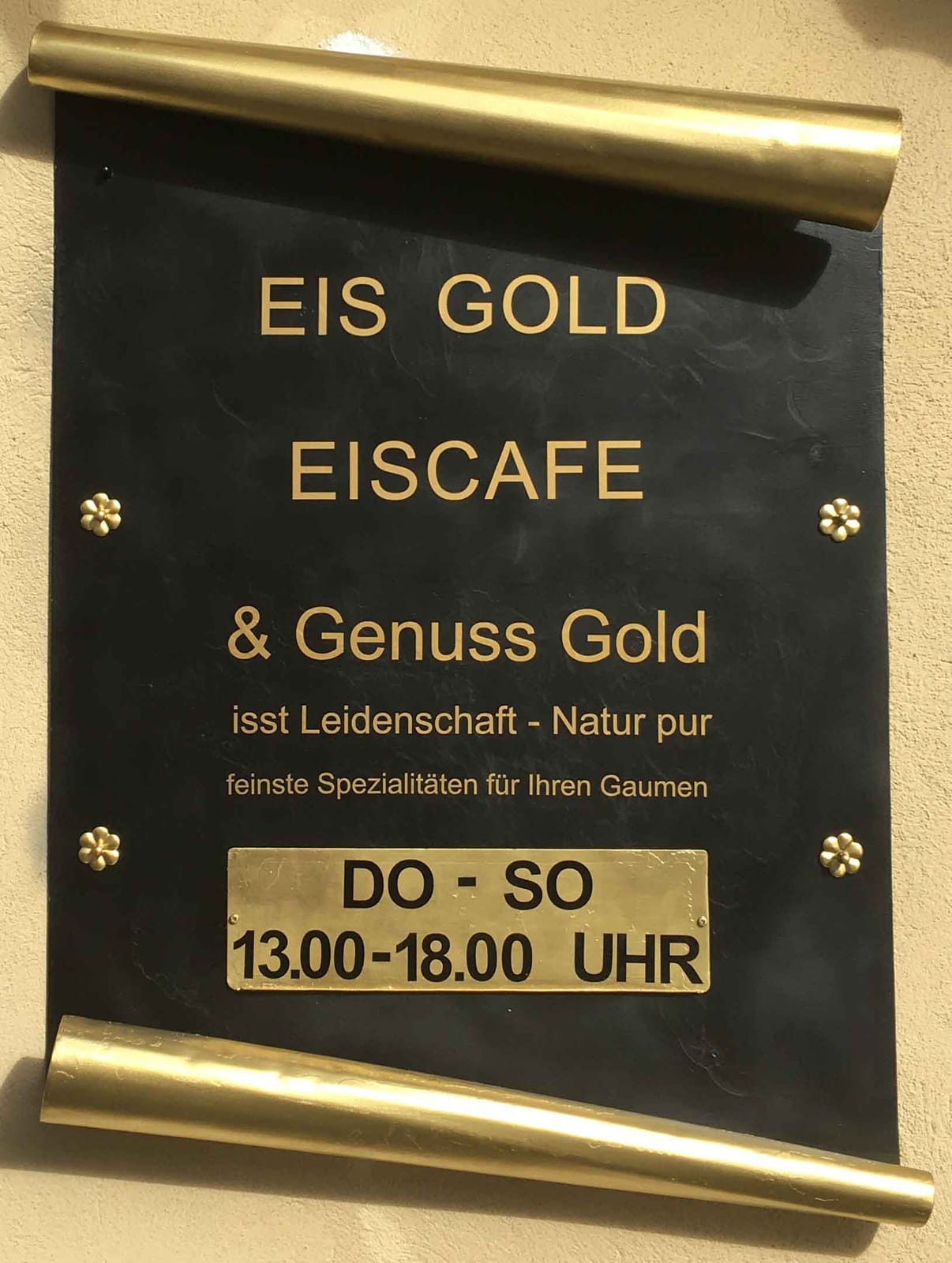 EISGOLD Eiscafé