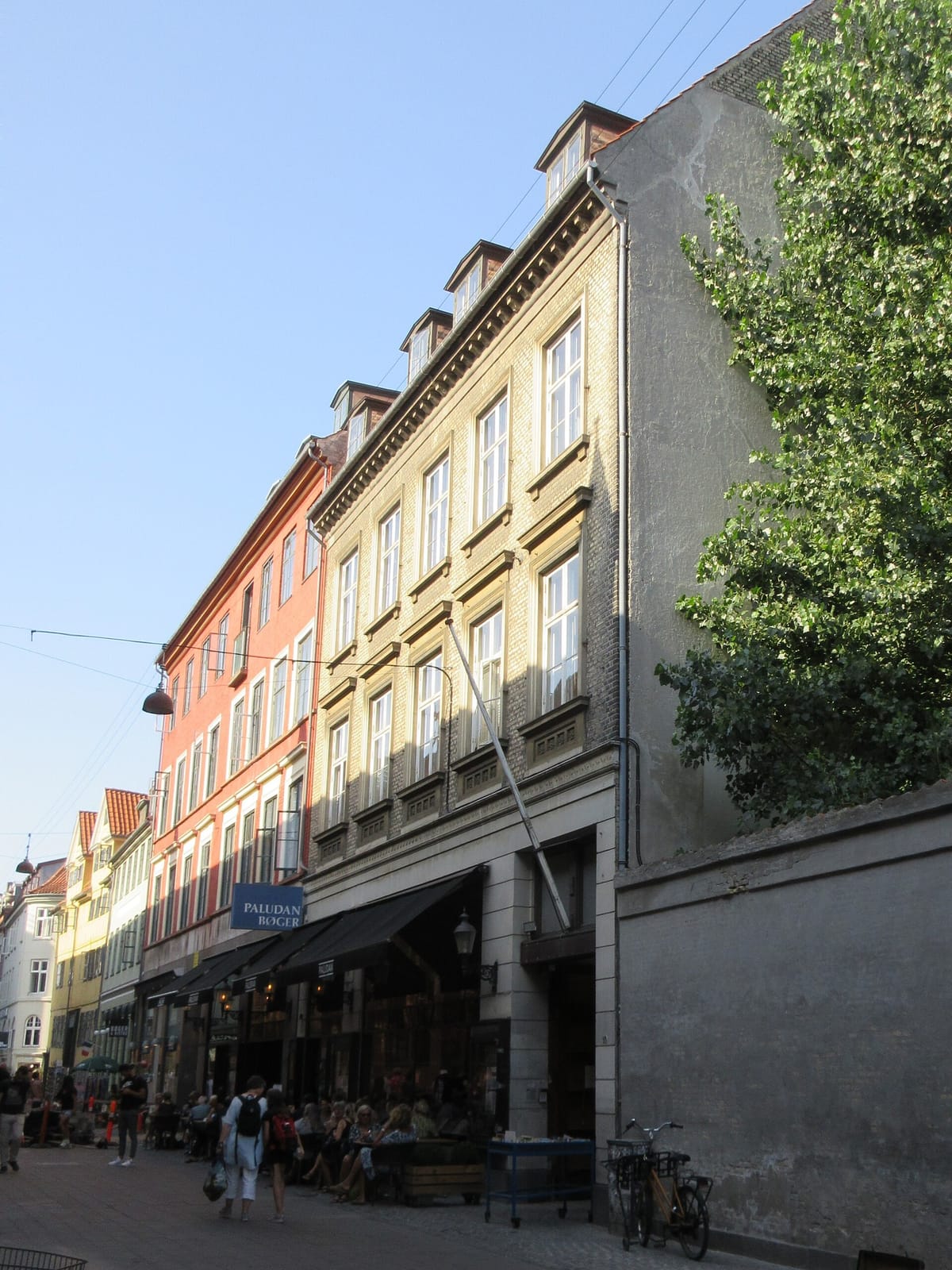 Den Franske Bogcafe photo 4