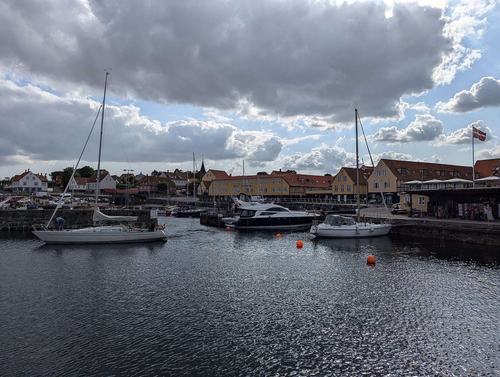 B´s fiskeværksted photo 4