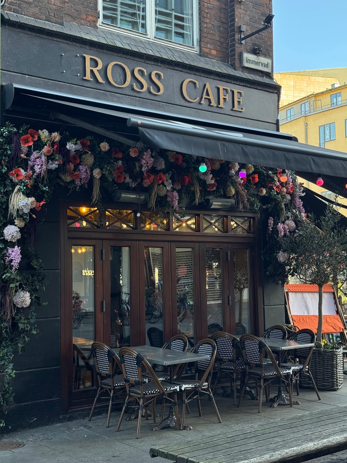 Cross Cafe