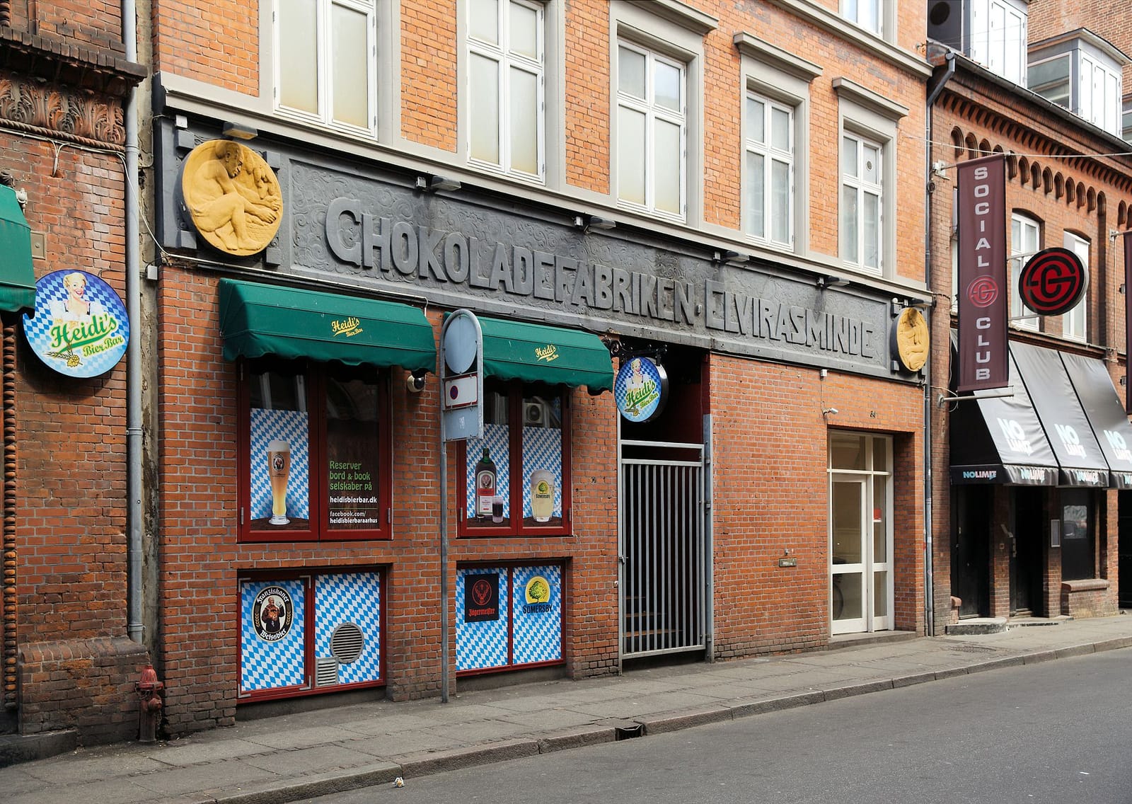 Café Broløs photo 2