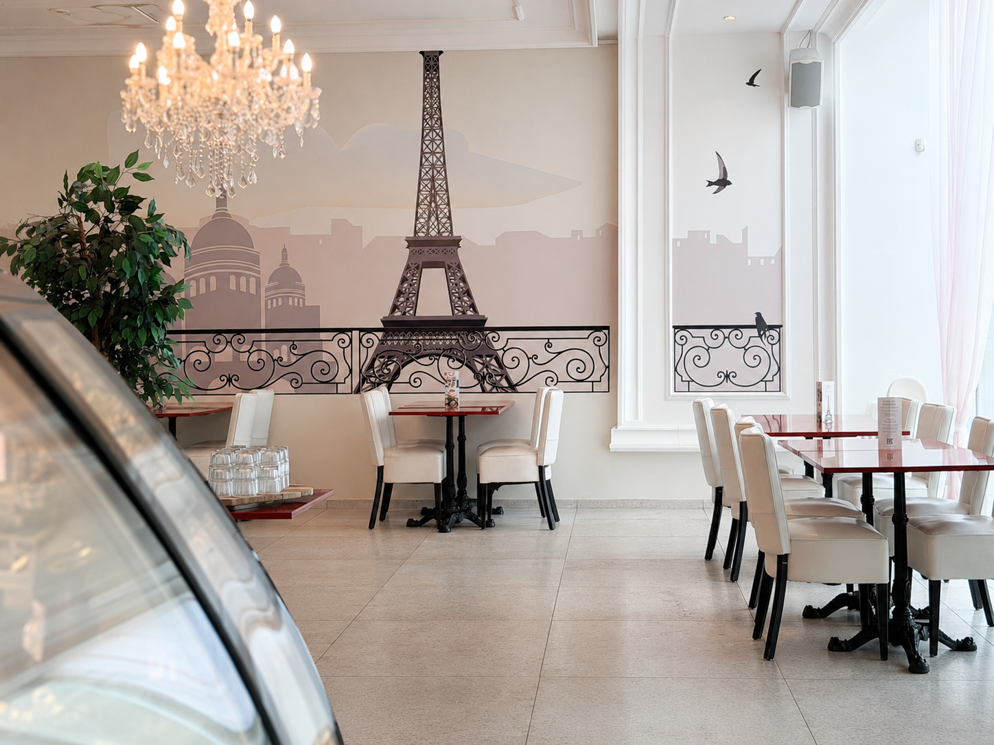 Cafe Mademoiselle