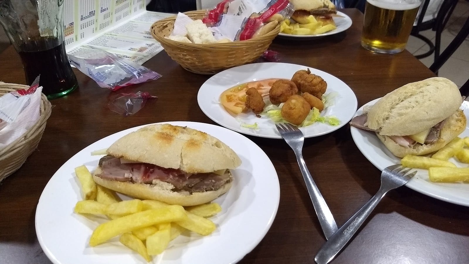 Cafetería Cervecería La Alacena