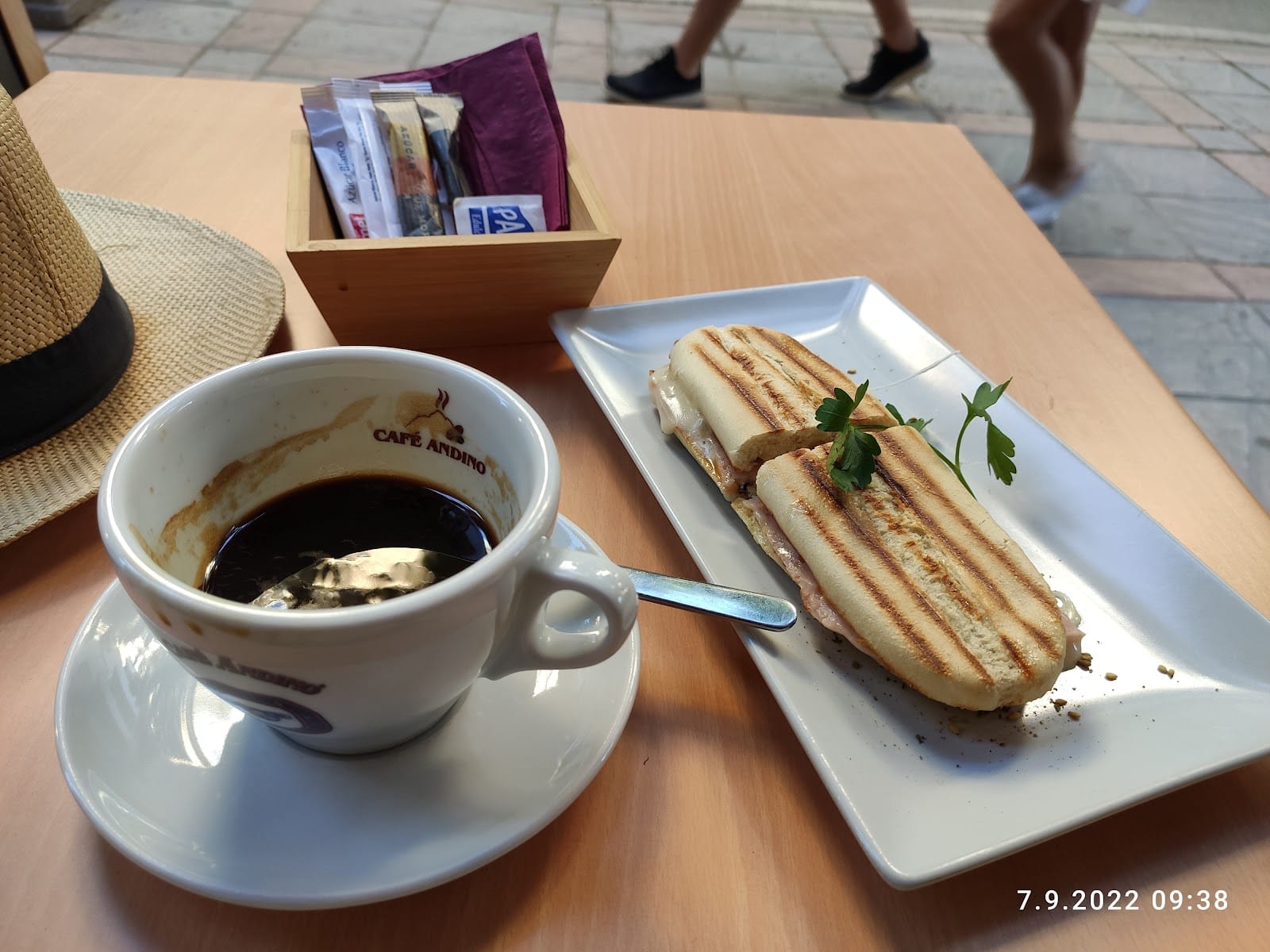 Mola Coffee