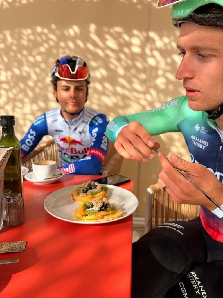 Coche Coche Cycling Café photo 6