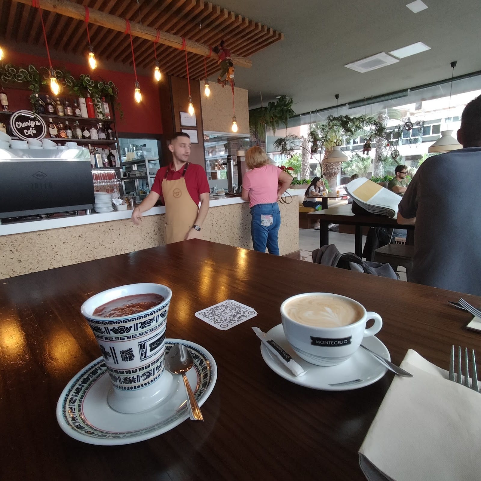 Charly's Café