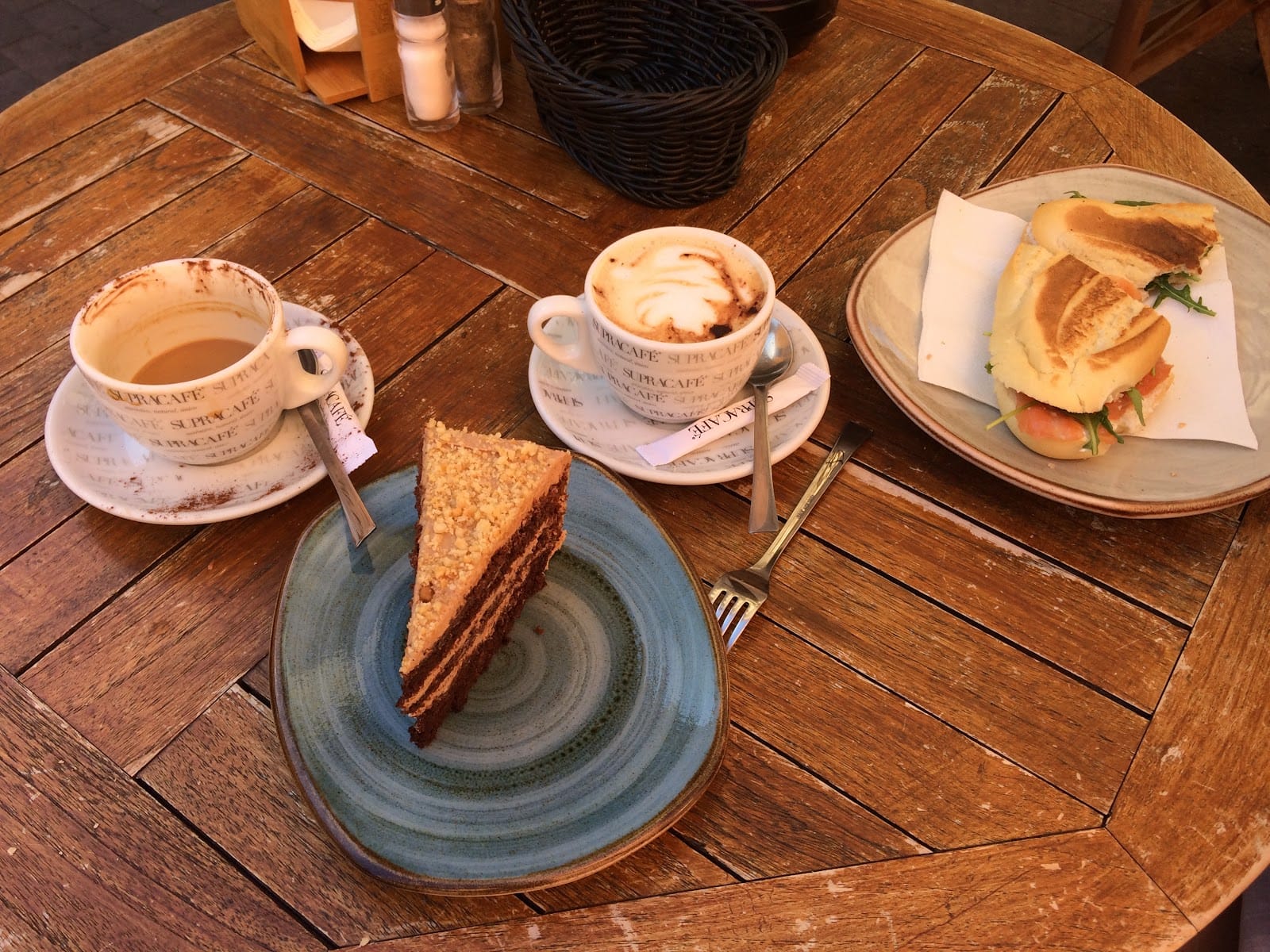 Cafe Cafe