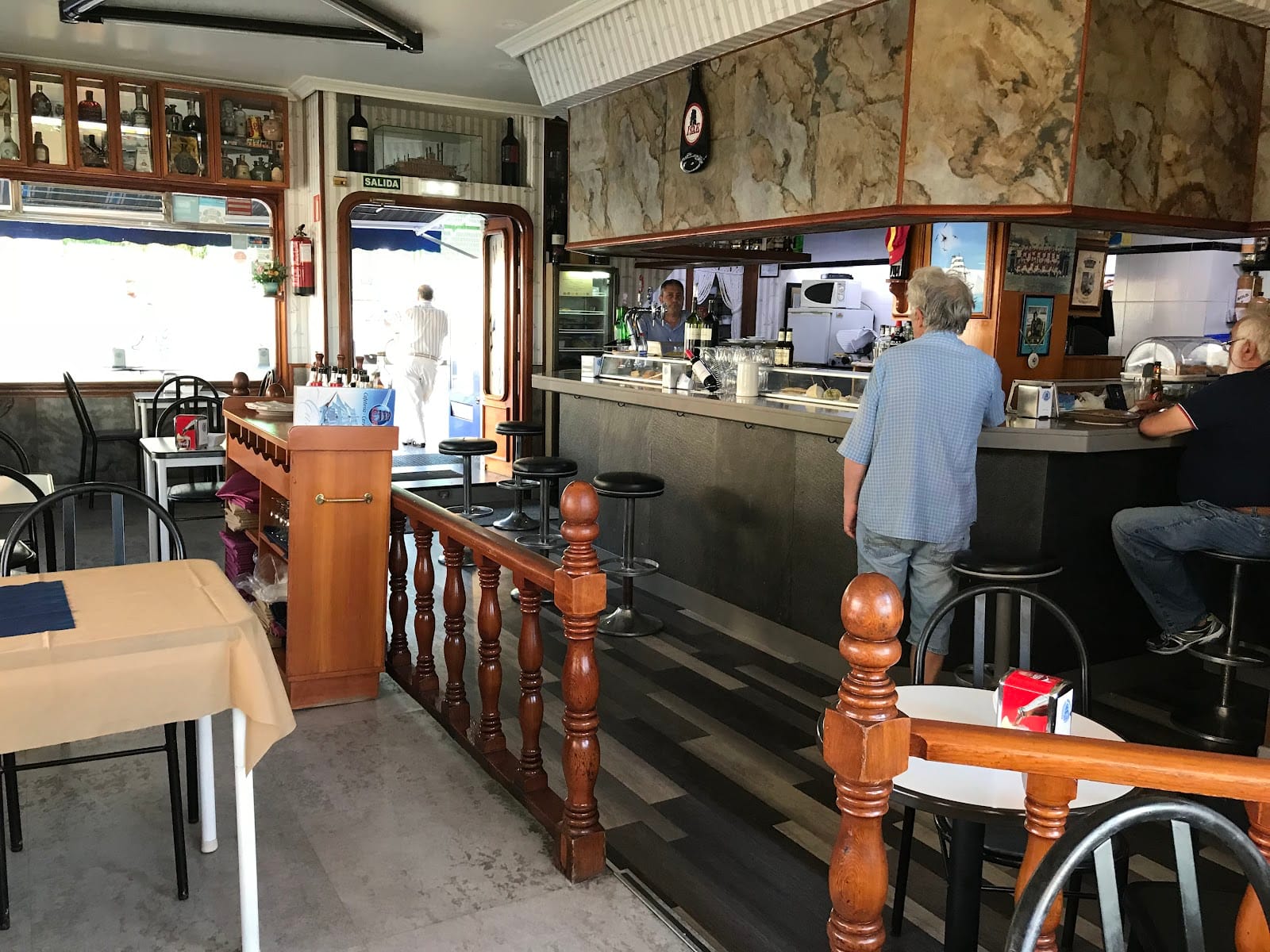 Cafetería Cervecería ISAE