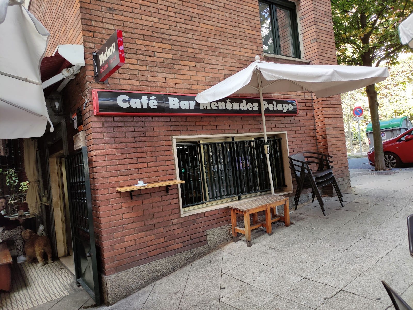 Café-Bar Menéndez Pelayo