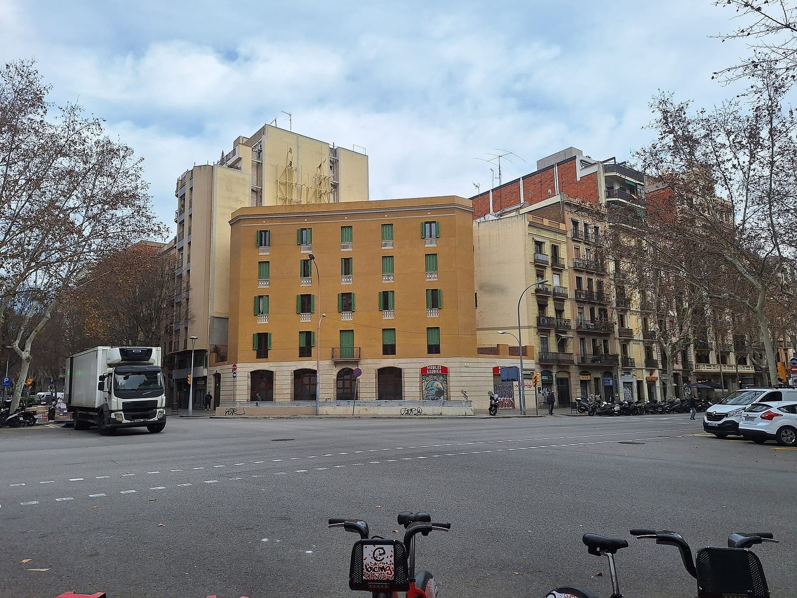 La Sucursal