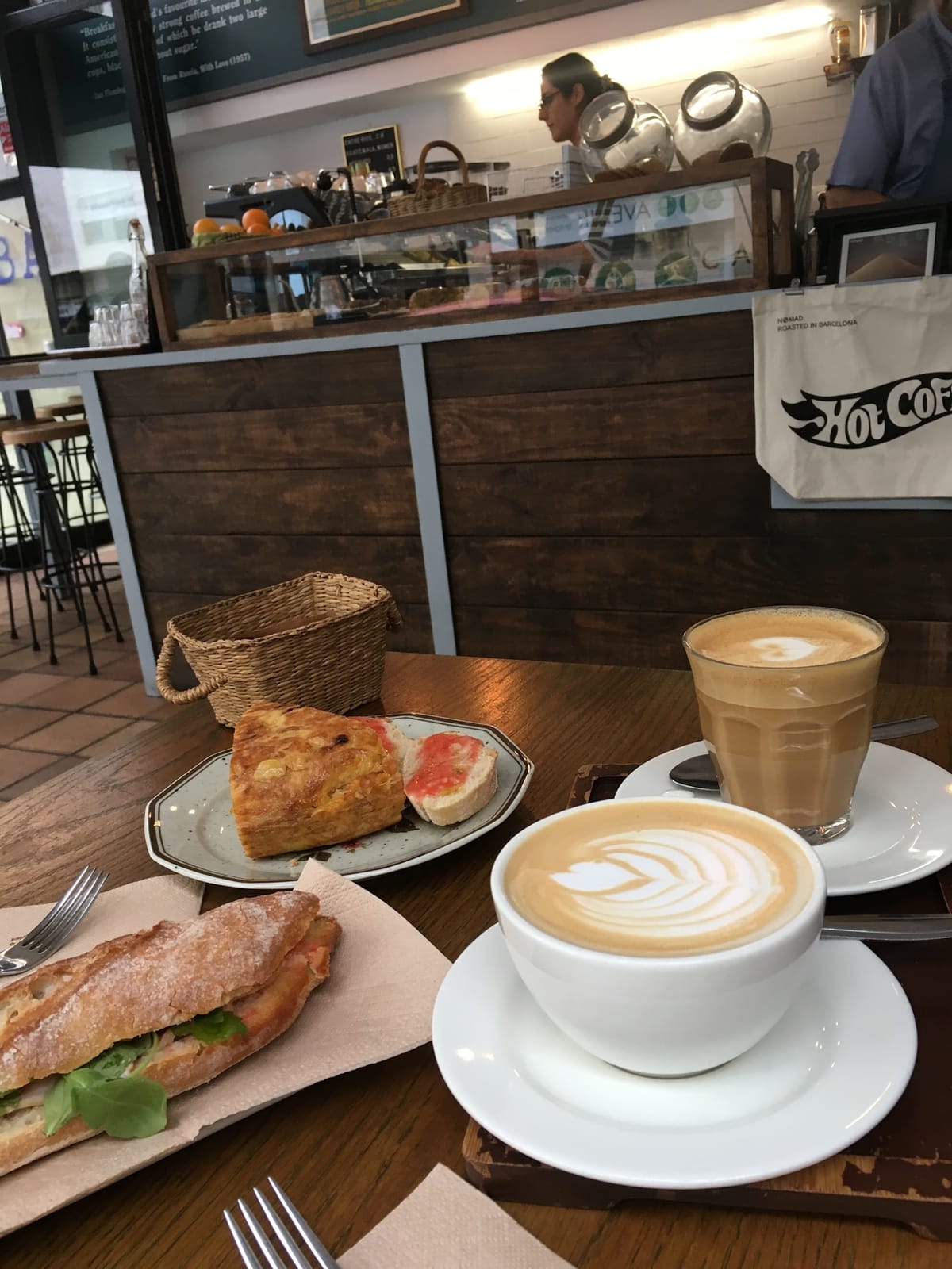 Bond Café