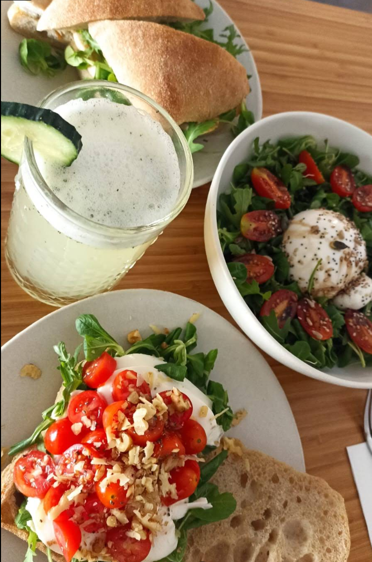 DeCent Coffee & Brunch photo 6