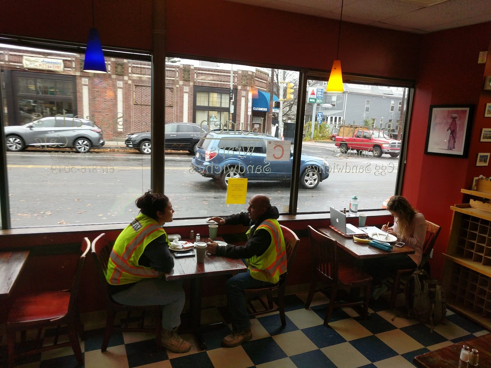 Sarah's Market & Cafe