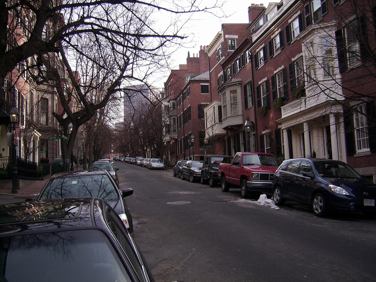 Cobblestones: a Beacon Hill Eatery