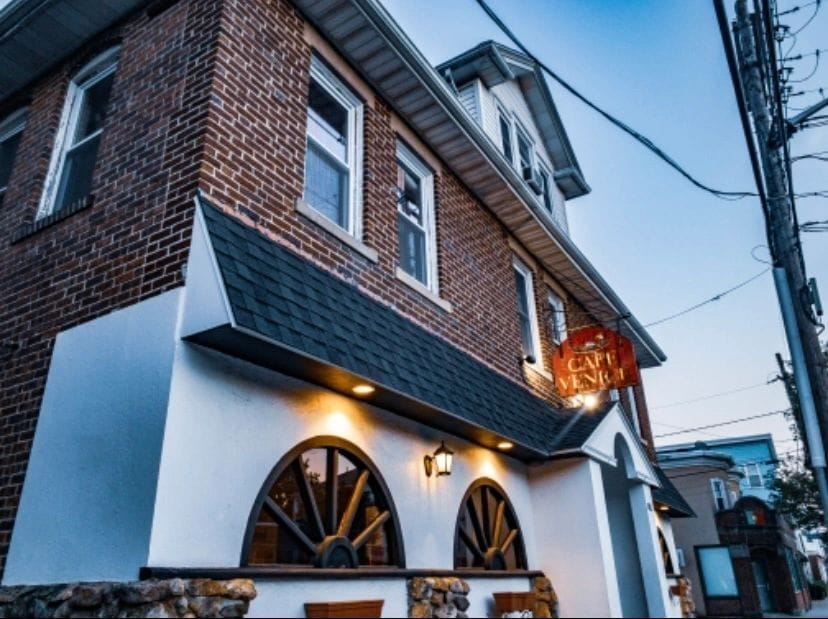 Cafe Venice