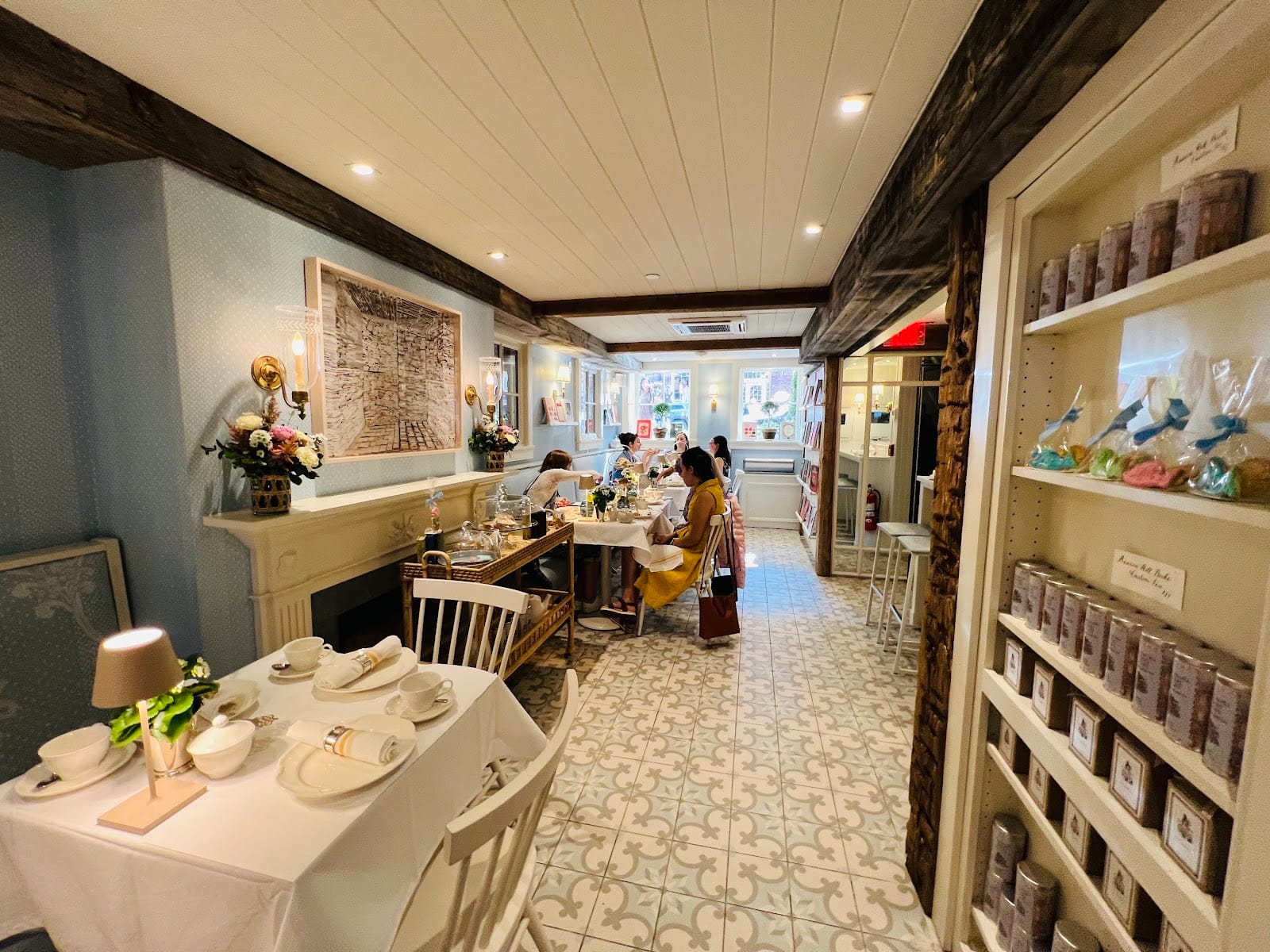 Beacon Hill Books & Cafe