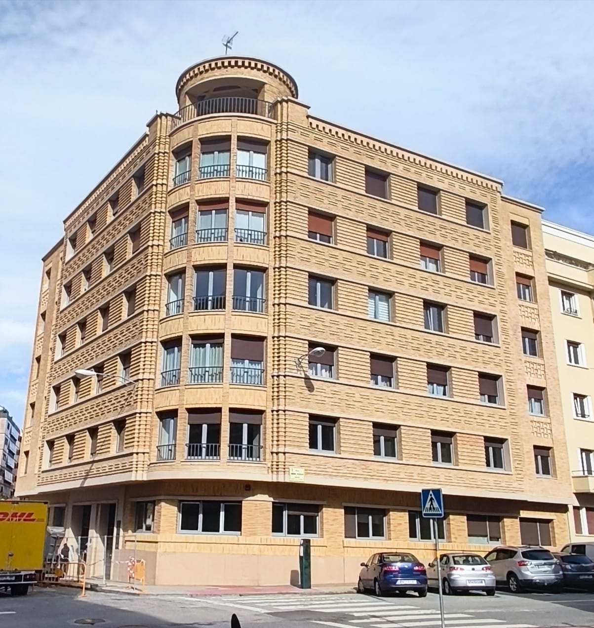 Nissi photo 3