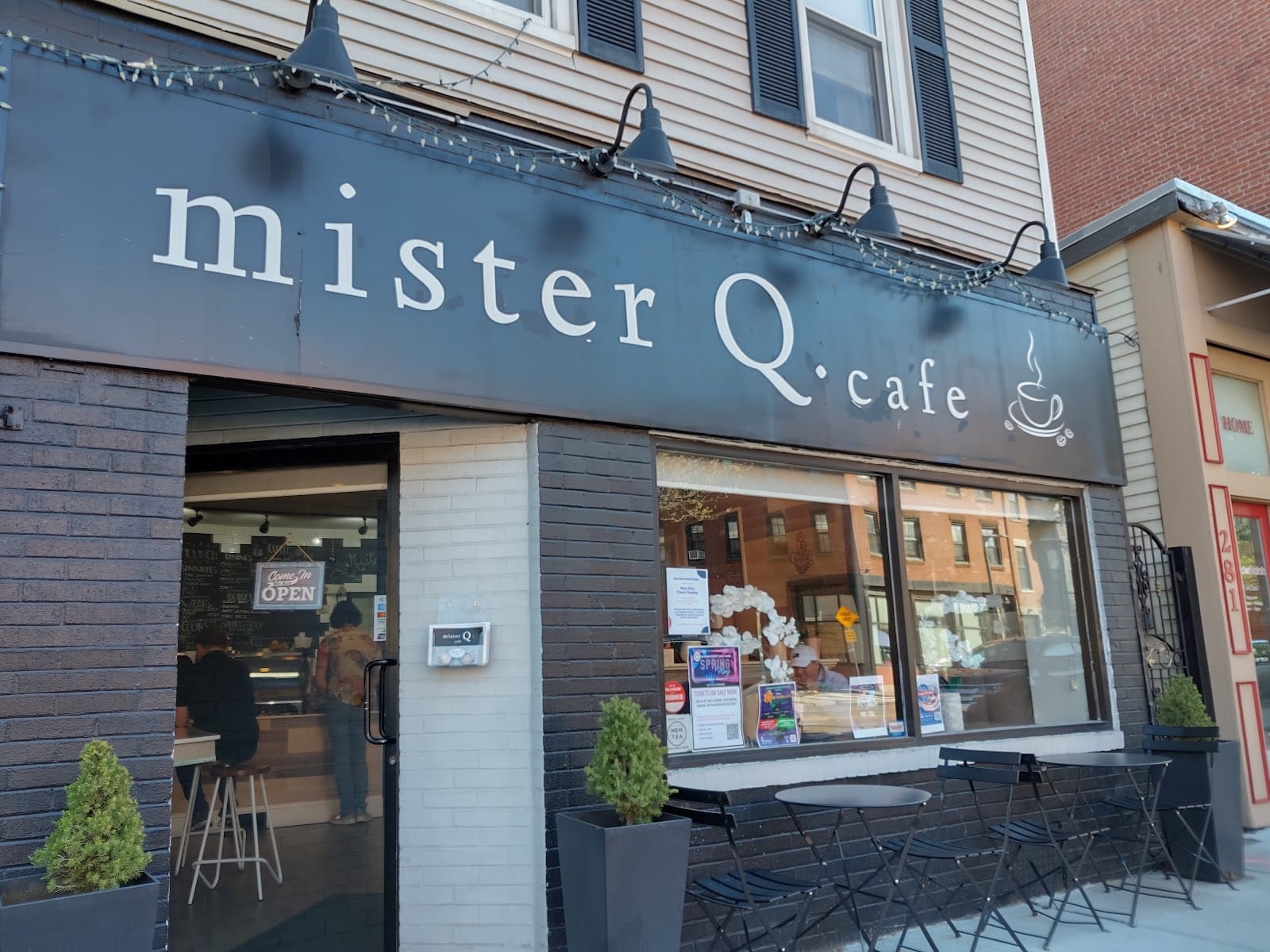 mister Q. Cafe