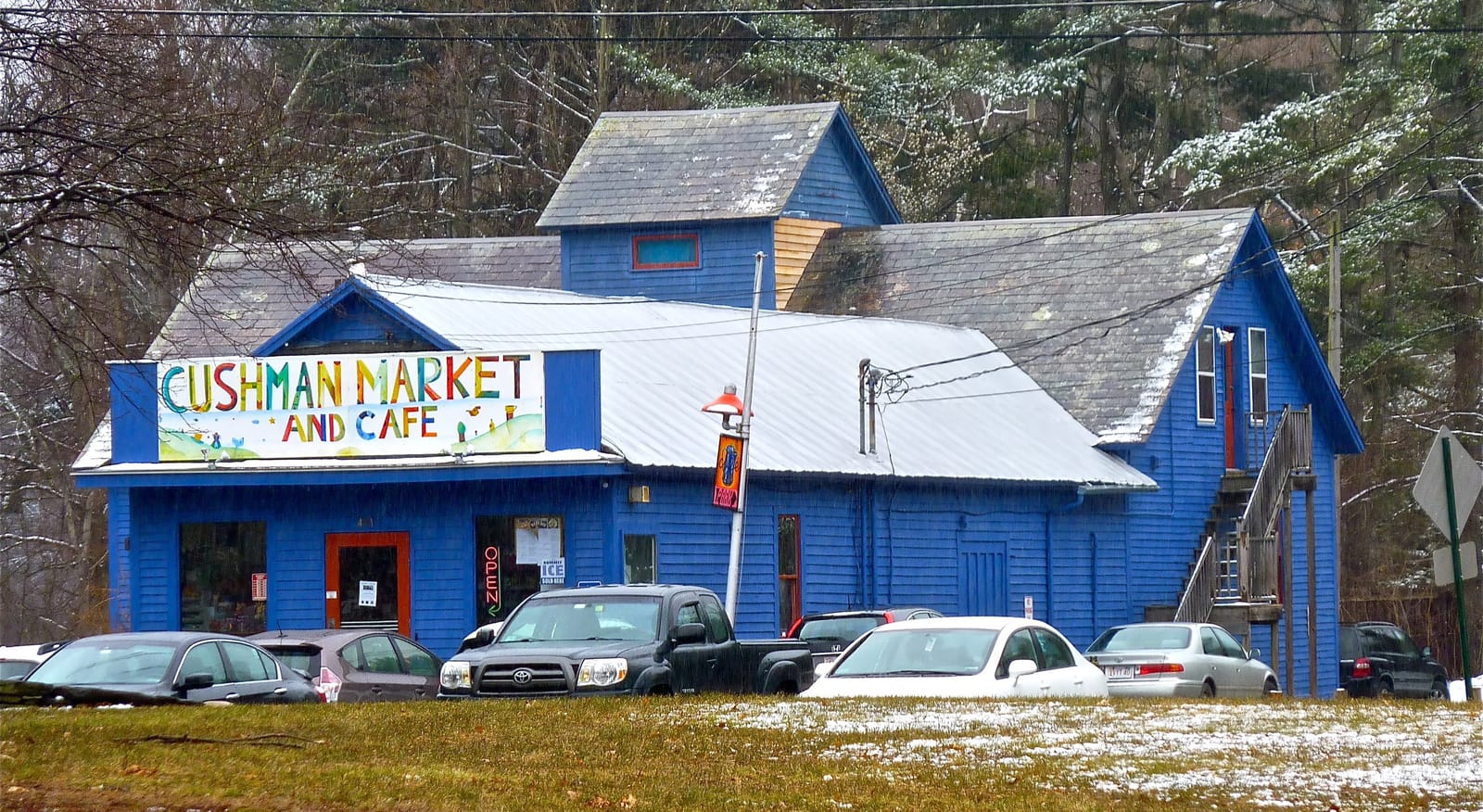Cushman Market & Cafe photo 2