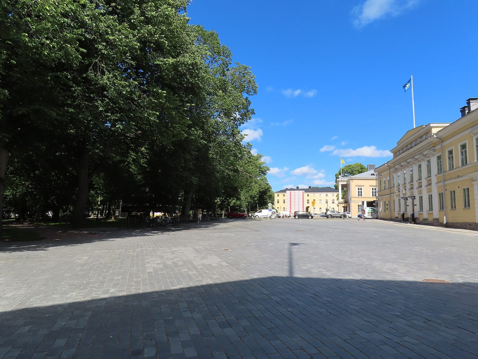 Kirjakahvila photo 2