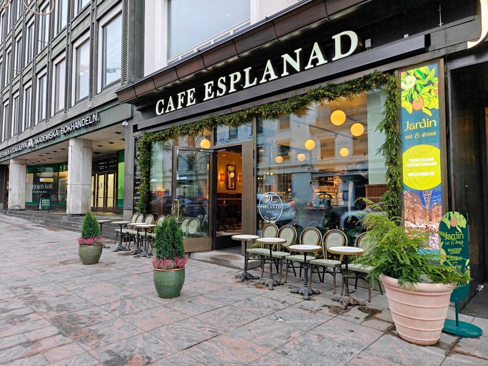 Cafe Esplanad