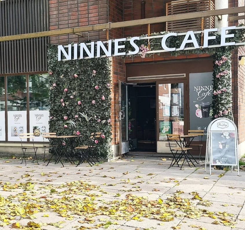 Ninnes café