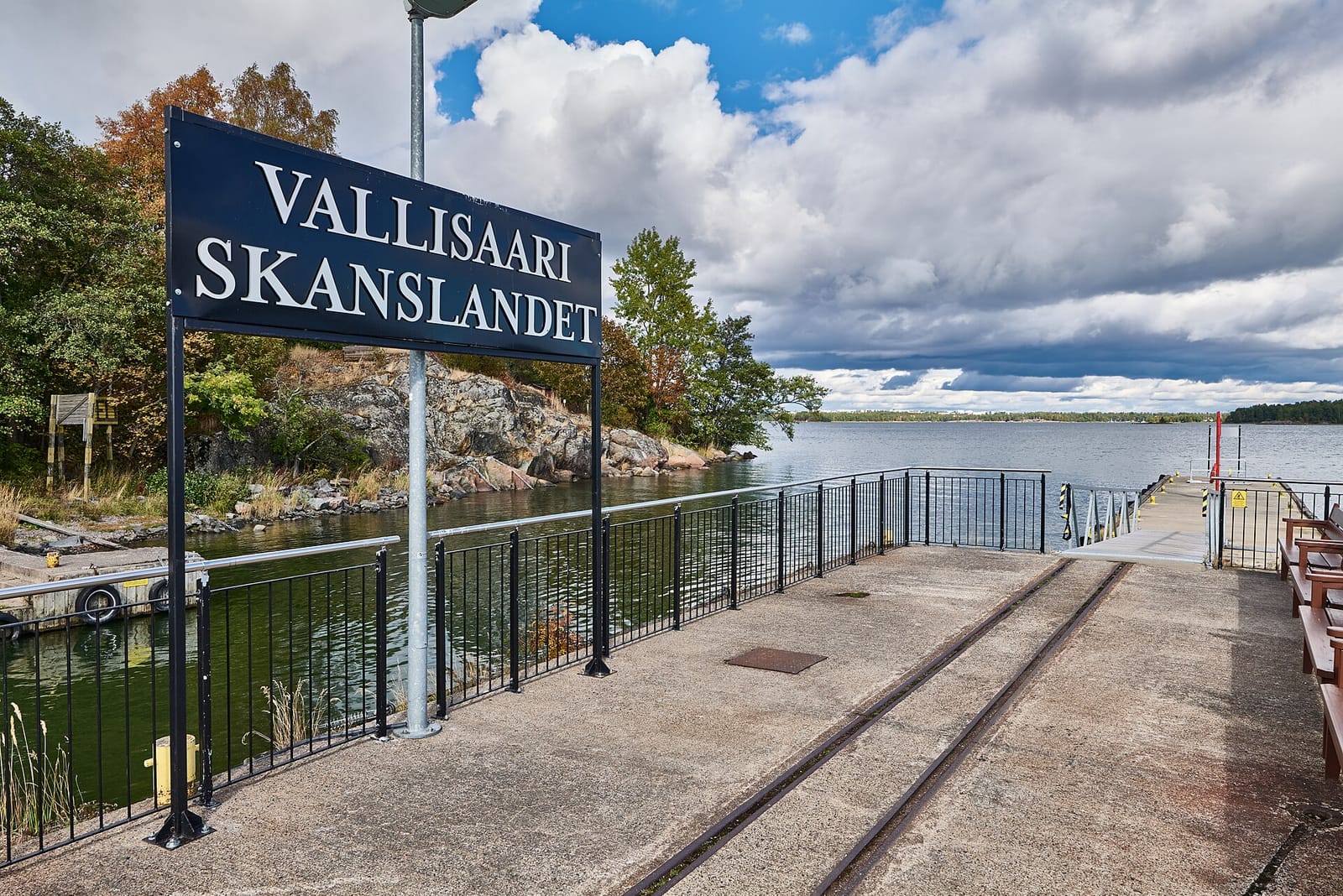 Vallisaaren satamakahvila photo 4