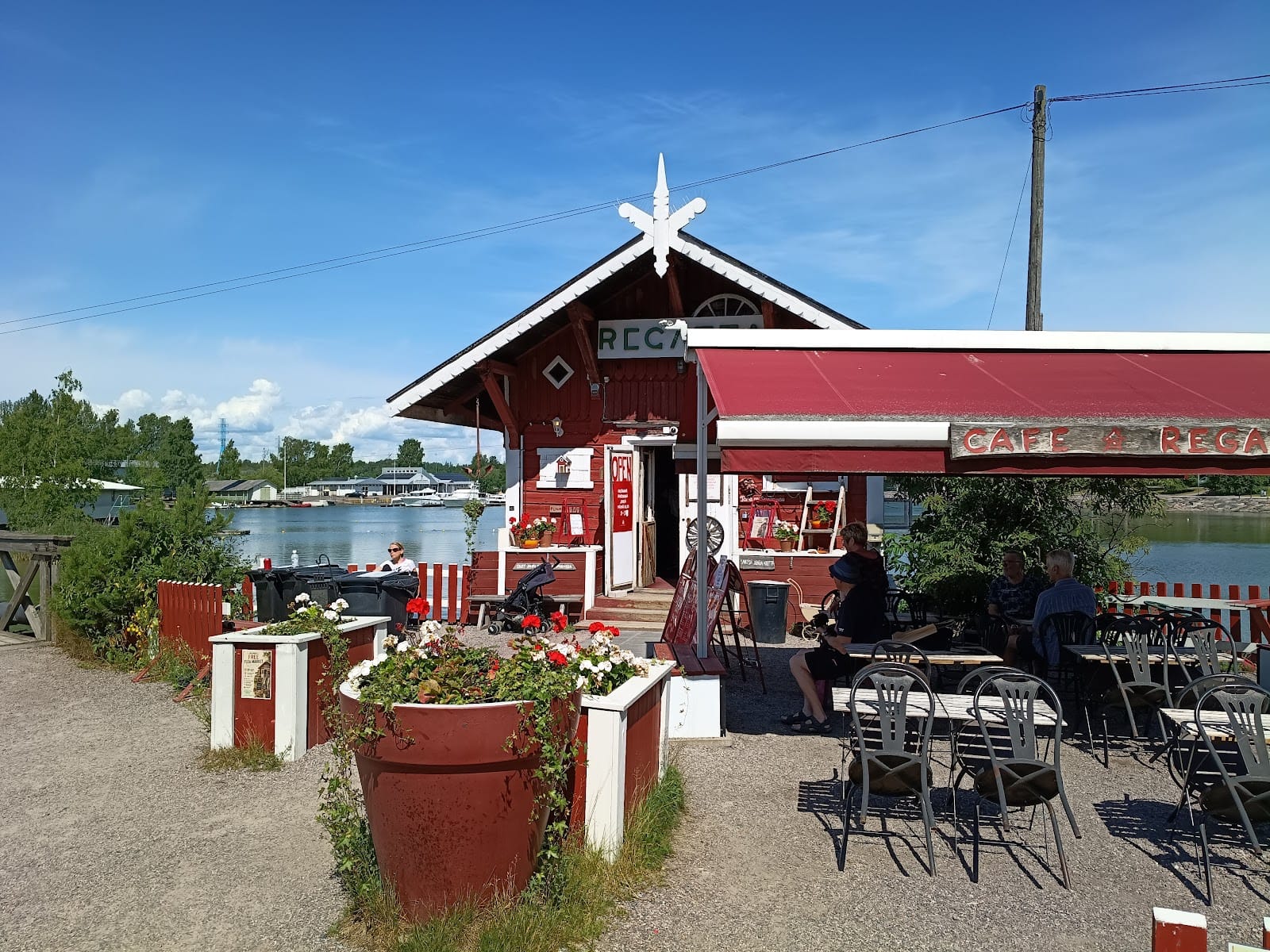 Cafe Regatta
