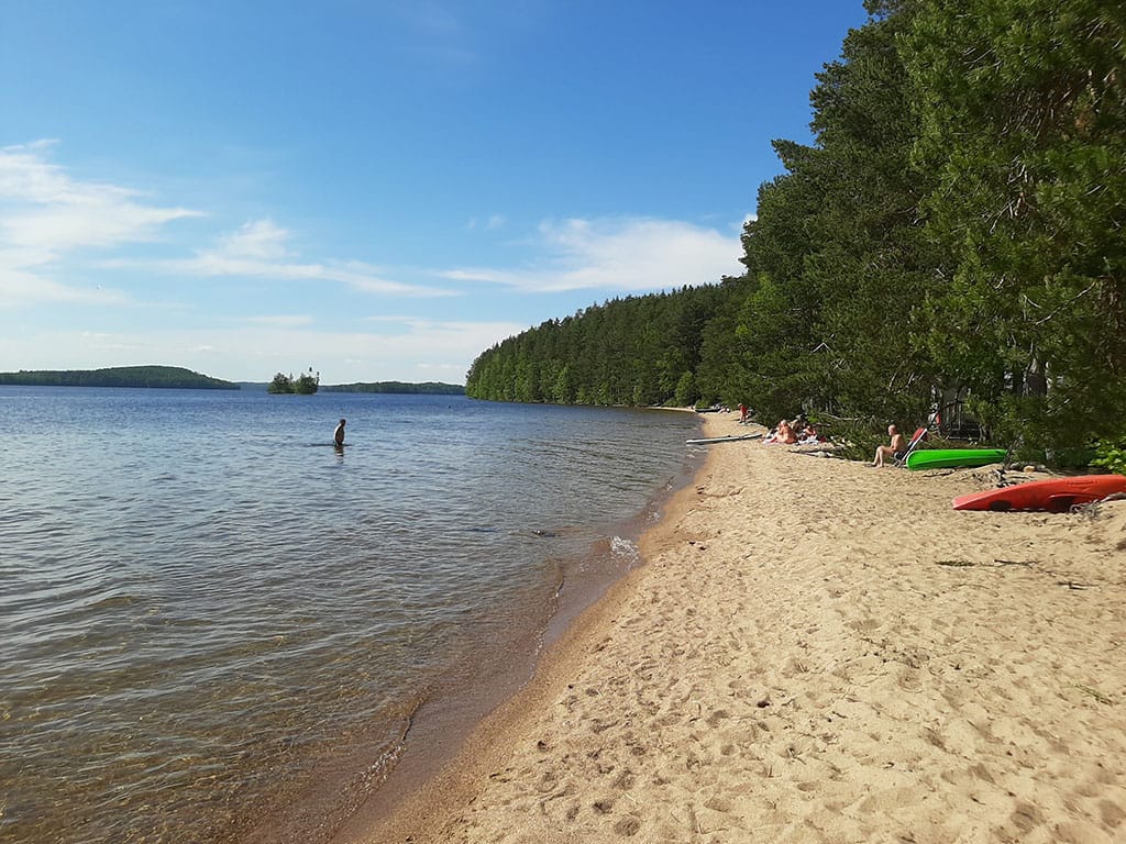 Iloisen Pässin Maalaispuoti
