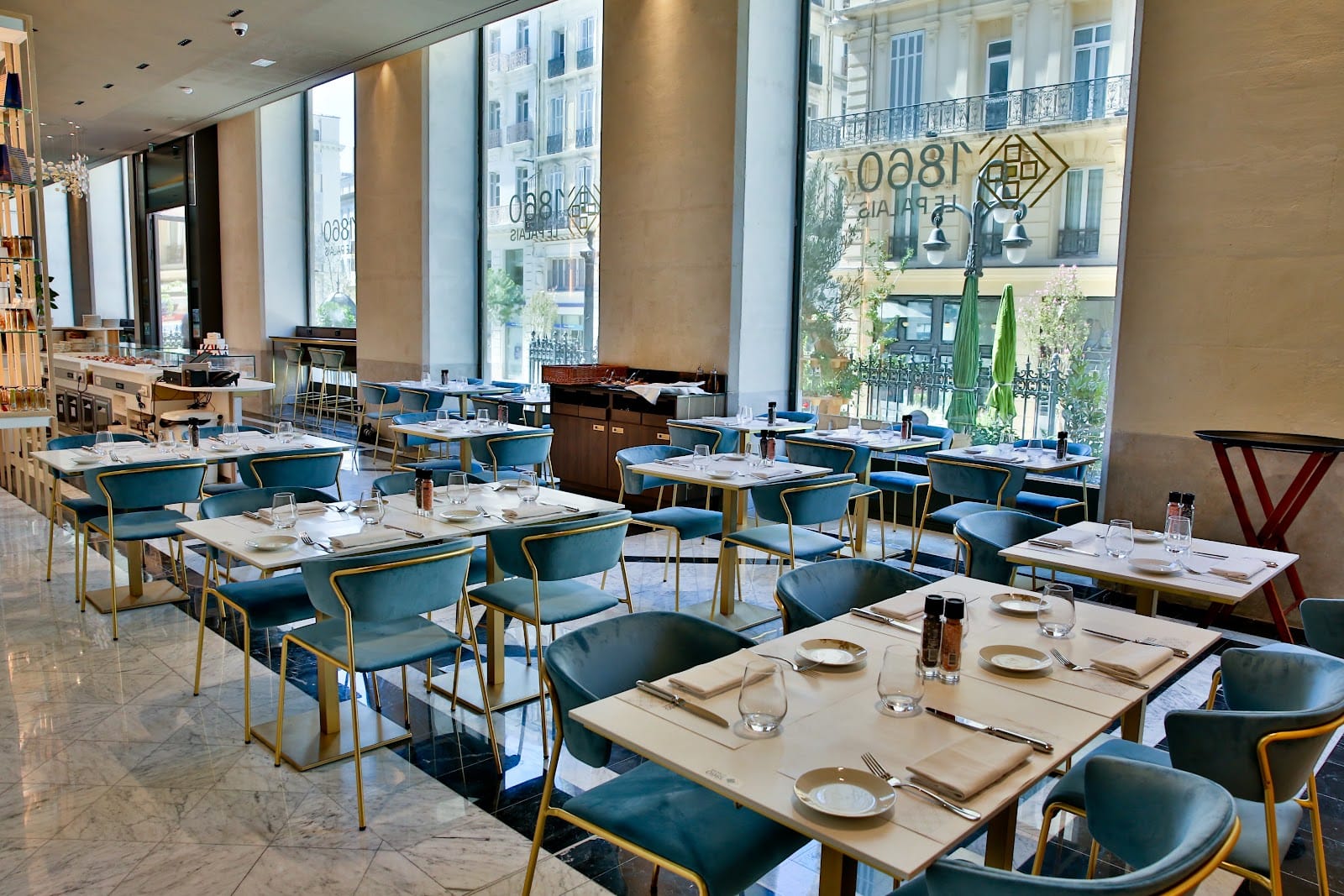 1860 Le palais