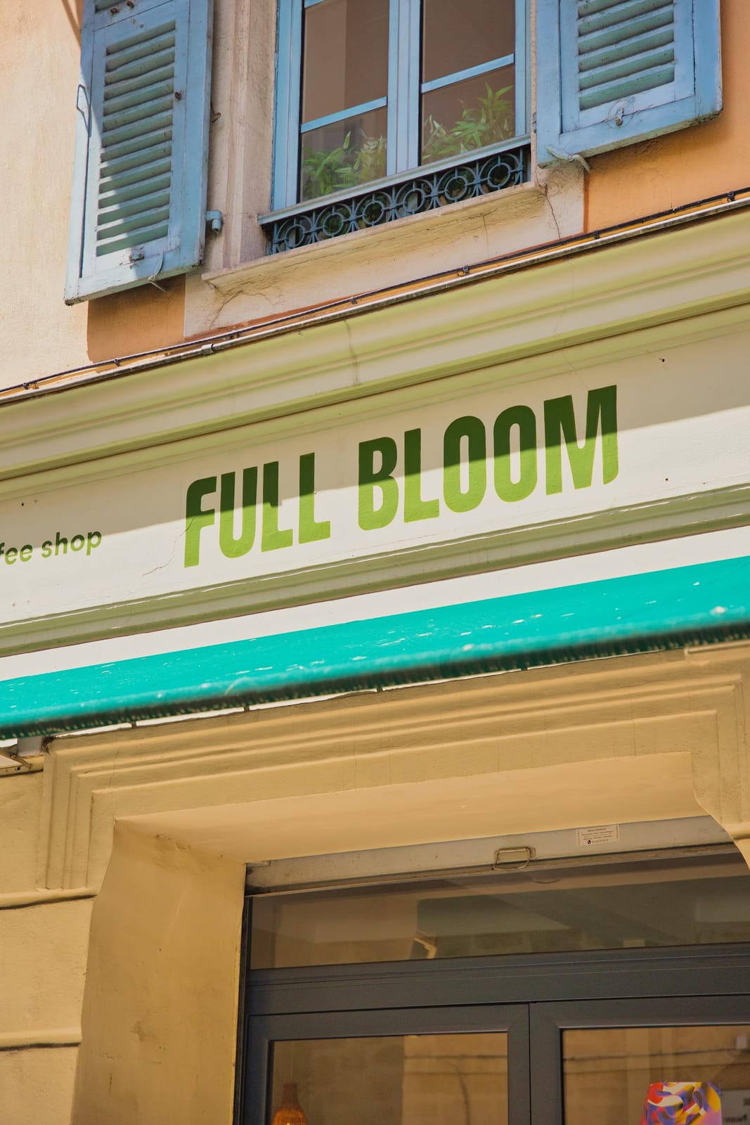 Full Bloom Café