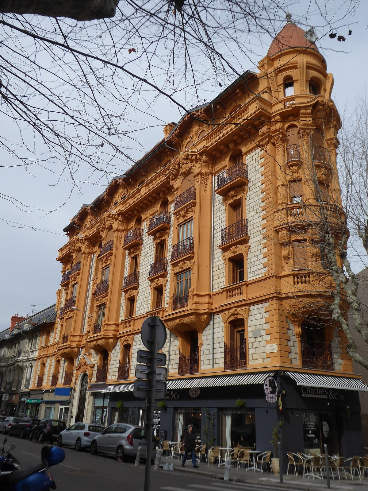 Charlie's & Co photo 5